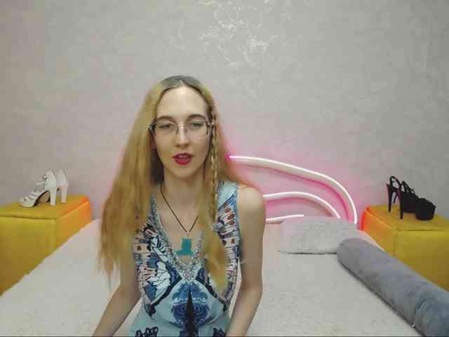LizzieBrait webcam