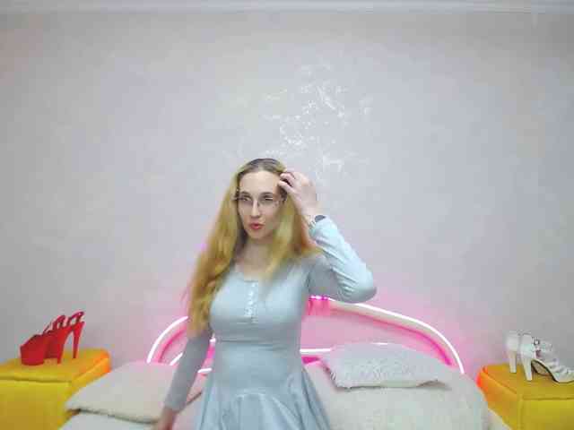 LizzieBrait webcam