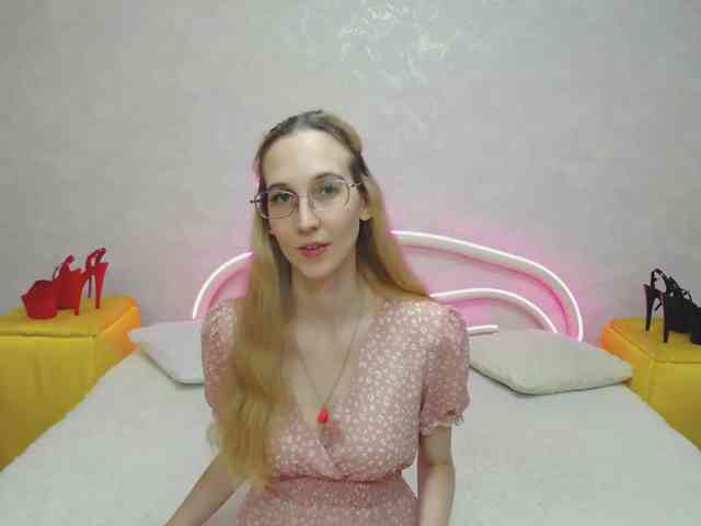 LizzieBrait webcam