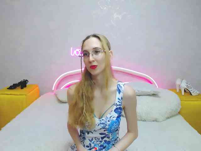 LizzieBrait webcam