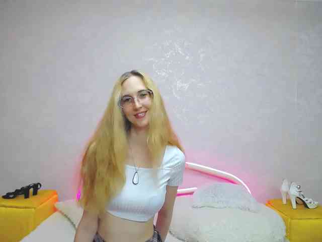 LizzieBrait webcam