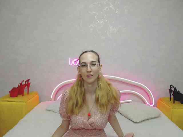 LizzieBrait webcam