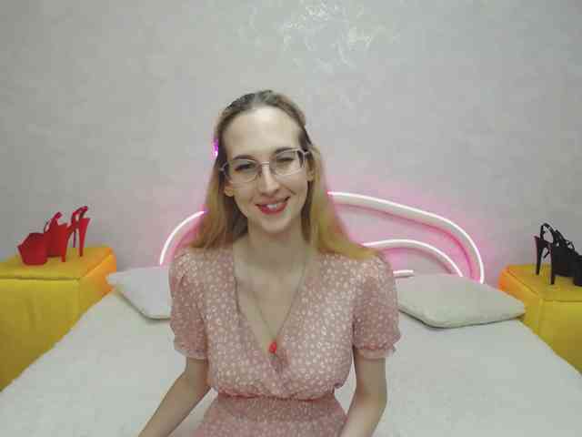LizzieBrait webcam