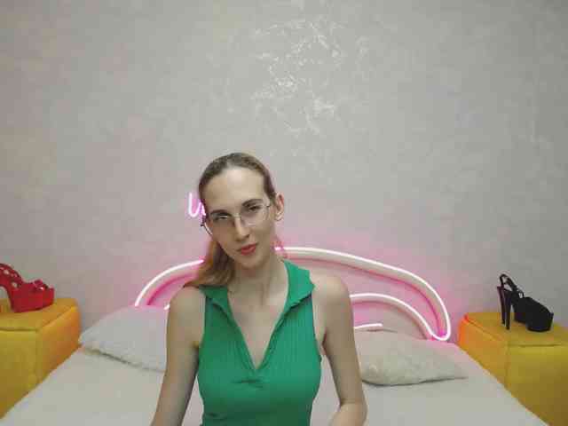 LizzieBrait webcam