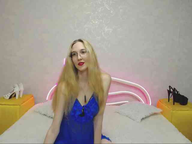 LizzieBrait webcam