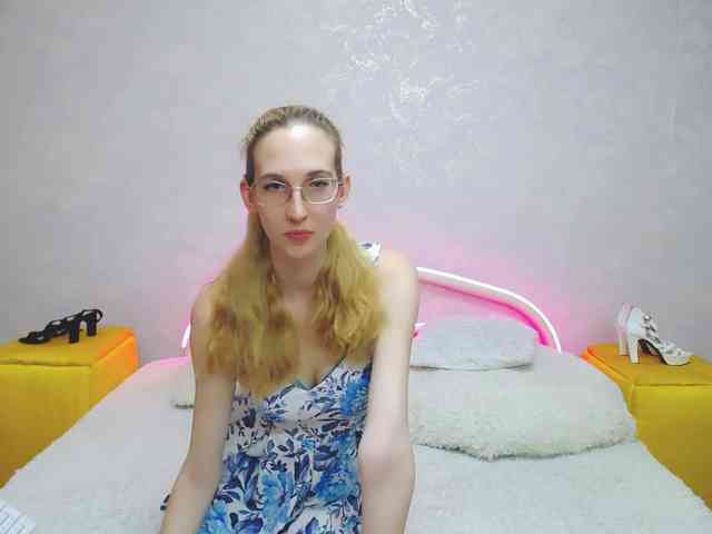 LizzieBrait webcam