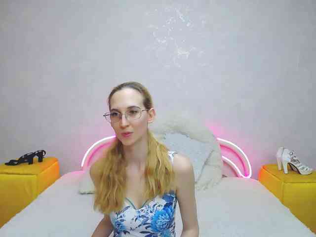LizzieBrait webcam