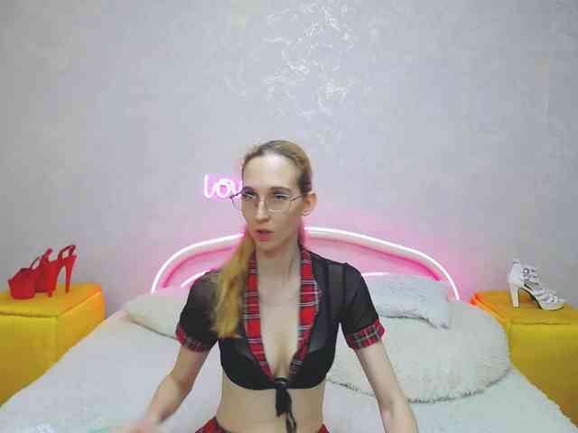 LizzieBrait webcam