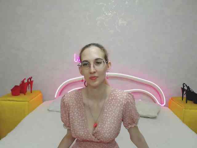 LizzieBrait webcam