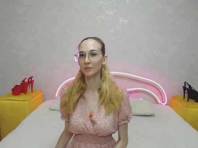 LizzieBrait webcam