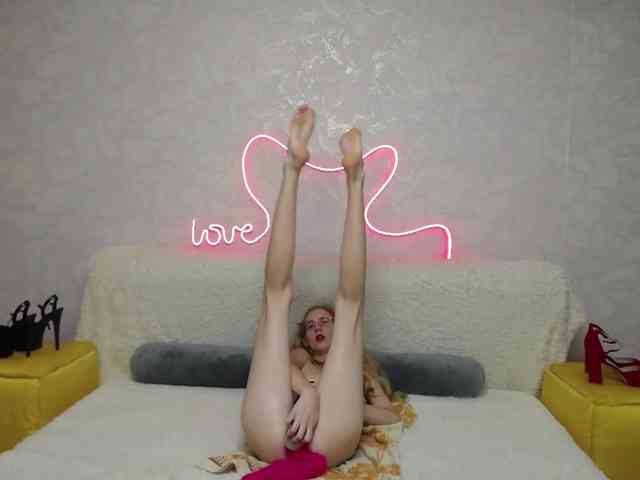 LizzieBrait webcam