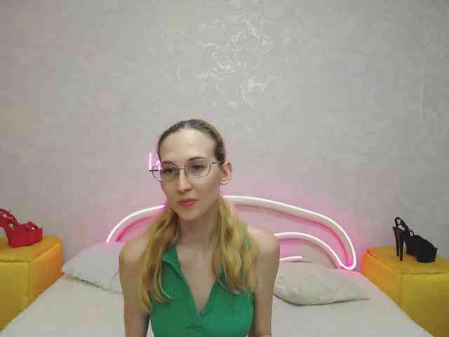 LizzieBrait webcam