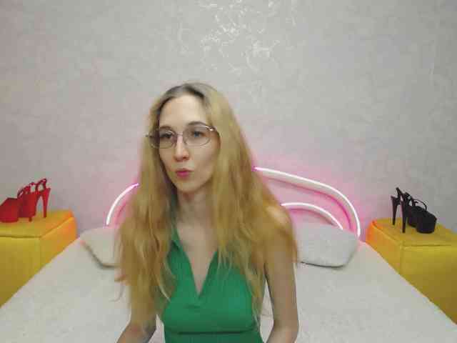 LizzieBrait webcam