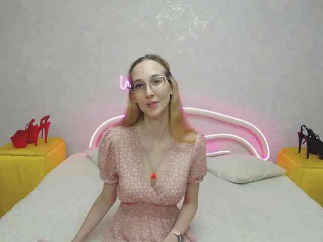 LizzieBrait webcam