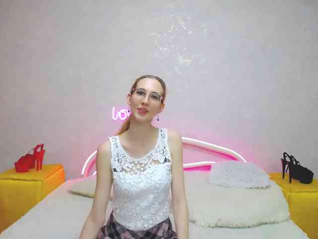 LizzieBrait webcam