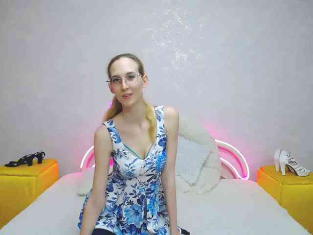 LizzieBrait webcam