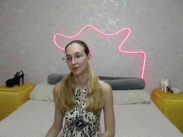 LizzieBrait webcam