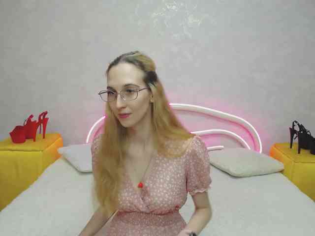 LizzieBrait webcam