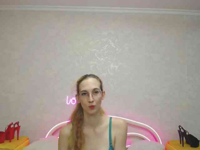 LizzieBrait webcam