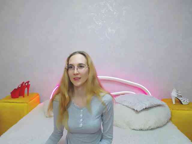 LizzieBrait webcam