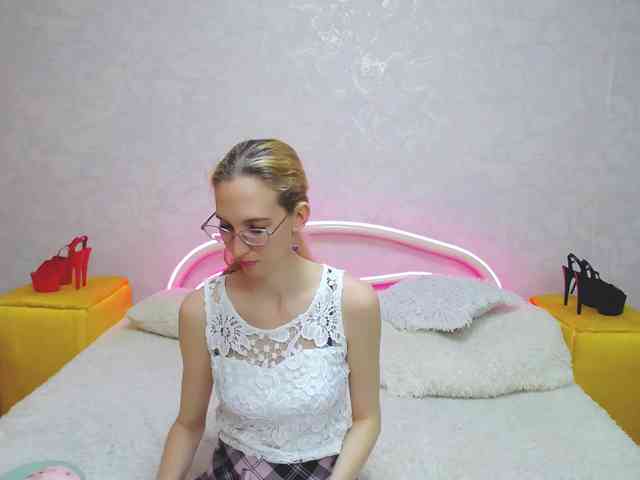 LizzieBrait webcam