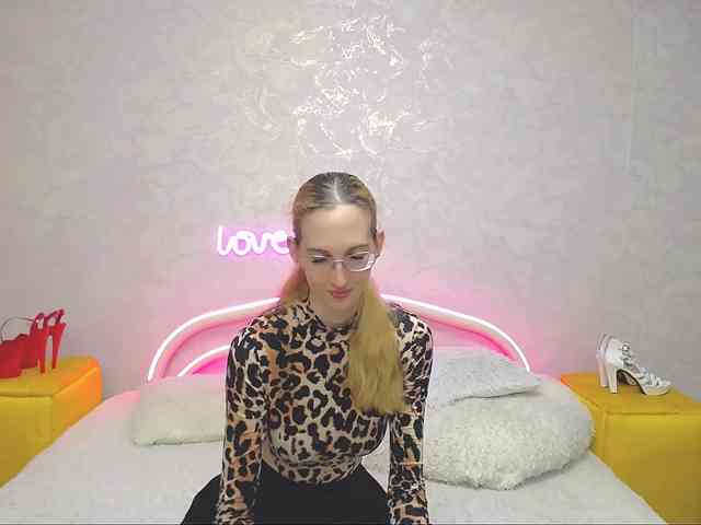 LizzieBrait webcam
