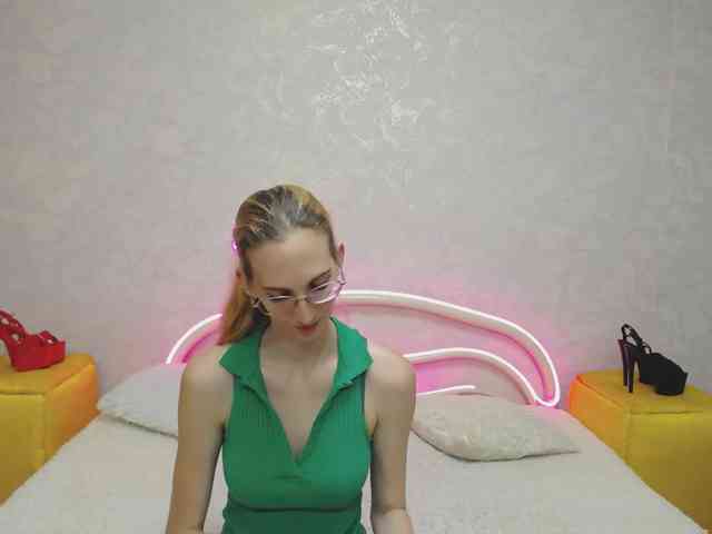LizzieBrait webcam