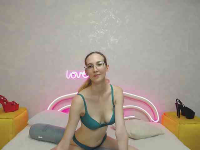 LizzieBrait webcam