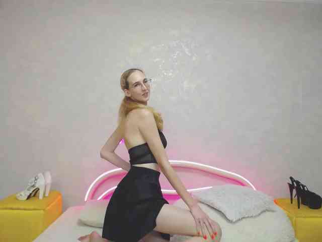 LizzieBrait webcam
