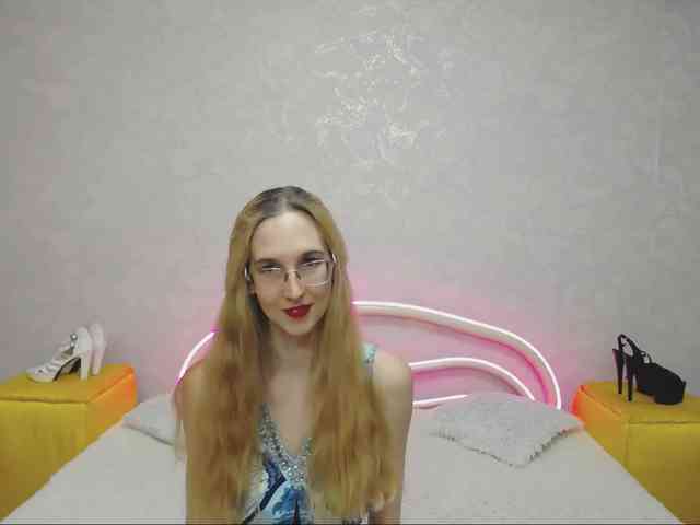 LizzieBrait webcam