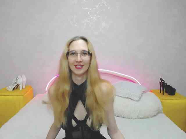 LizzieBrait webcam