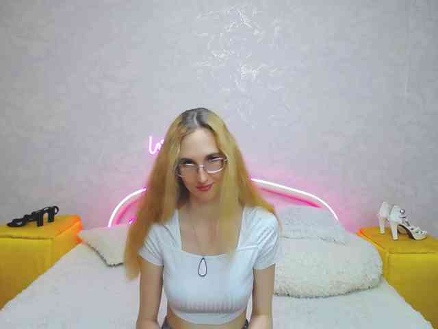LizzieBrait webcam
