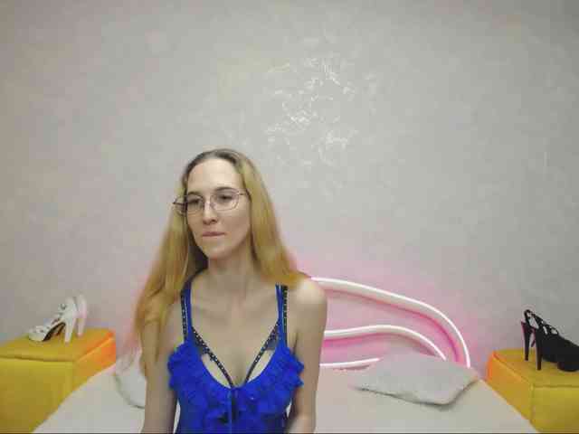 LizzieBrait webcam