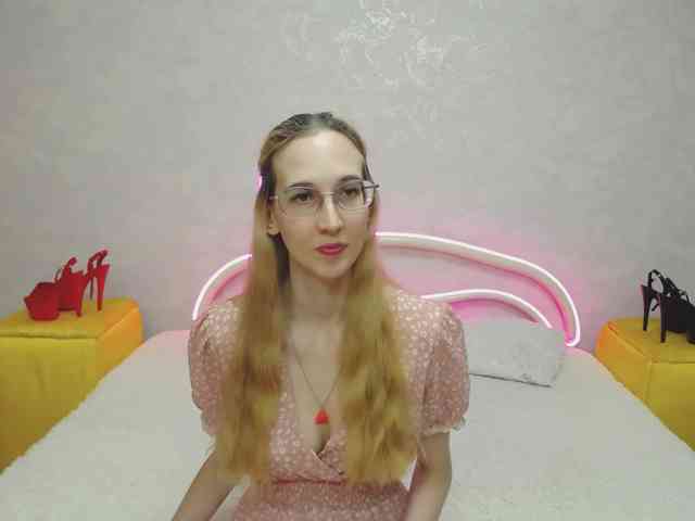LizzieBrait webcam