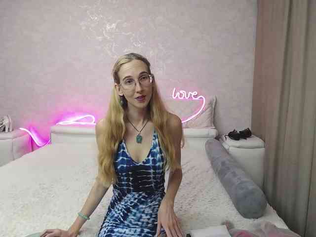 LizzieBrait webcam