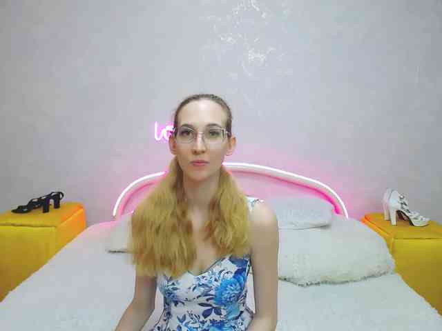 LizzieBrait webcam