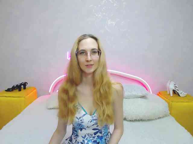 LizzieBrait webcam