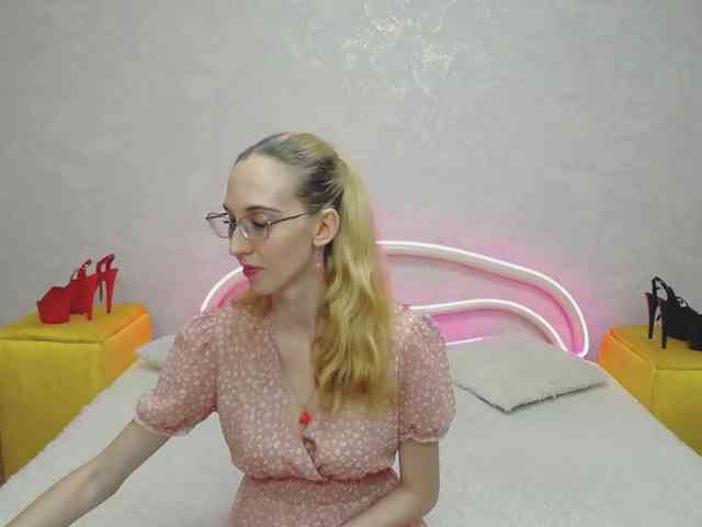 LizzieBrait webcam