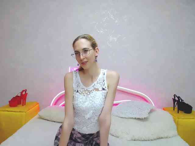 LizzieBrait webcam