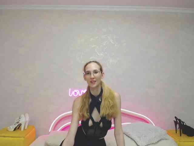 LizzieBrait webcam