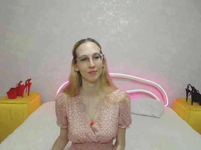 LizzieBrait webcam