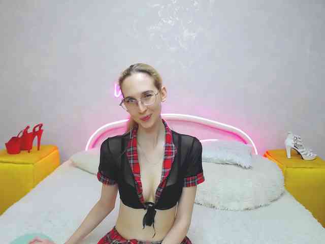 LizzieBrait webcam