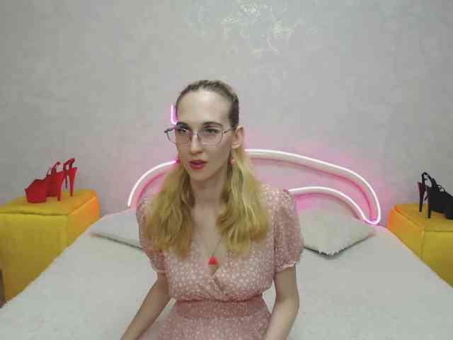 LizzieBrait webcam