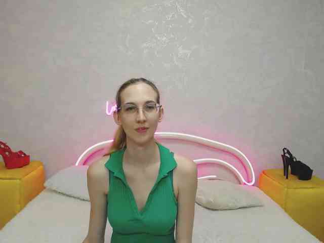 LizzieBrait webcam