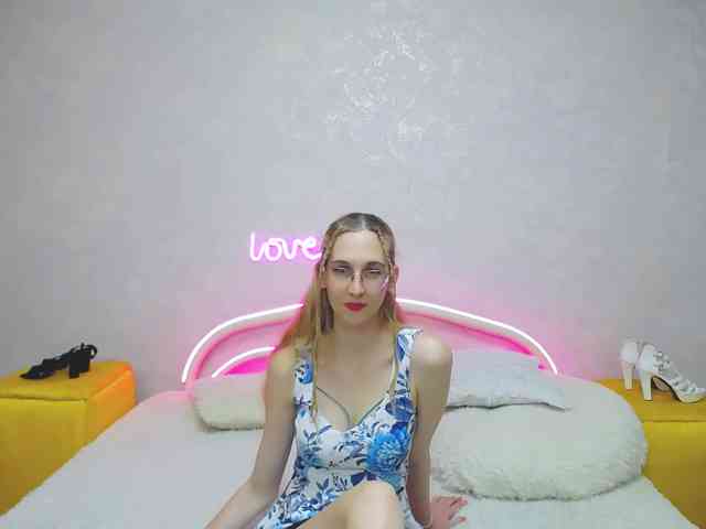 LizzieBrait webcam