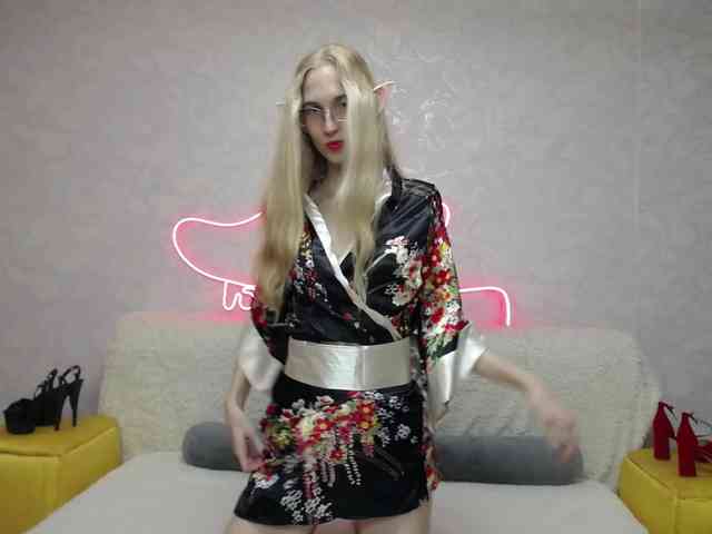 LizzieBrait webcam