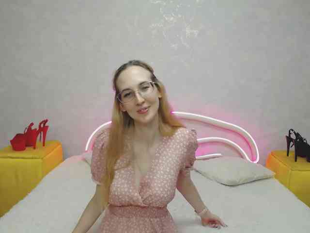 LizzieBrait webcam