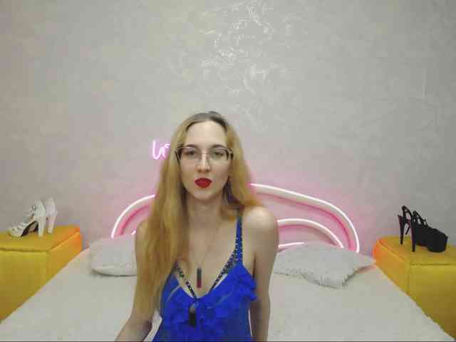 LizzieBrait webcam