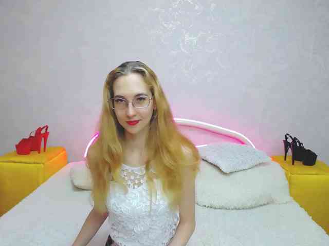 LizzieBrait webcam