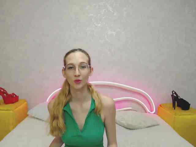 LizzieBrait webcam